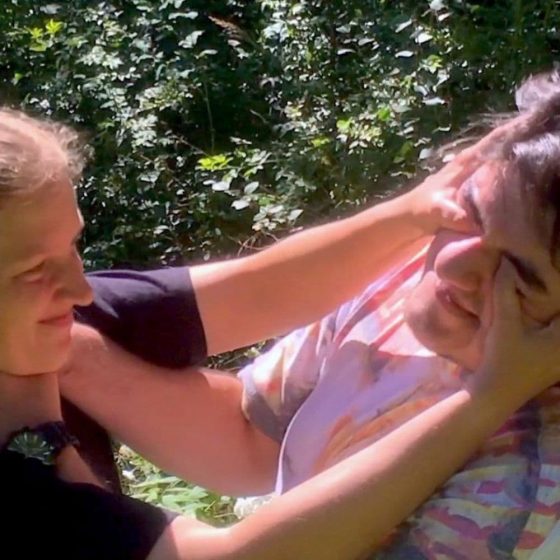 DVD Stay Alive - Selbstverteidigung ohne Waffen Videokurs lernen mit Robert Amper wie Frau sich vor Angreifern wehrt