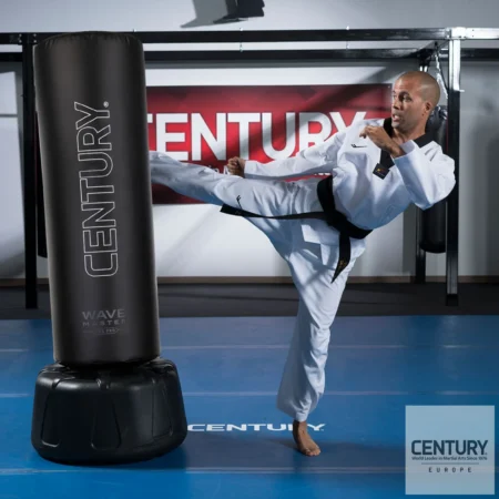 Wavemaster 2XL Pro Standboxsack - Kampfsportler rechter Kick auf Boxsack schwarz