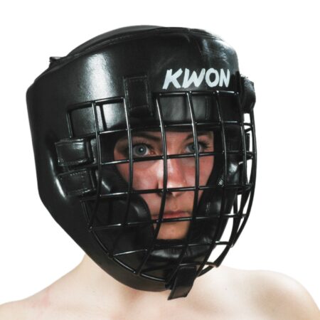KWON Kopfschutz mit Eisengitter schwarz - Vorderansicht Kopf