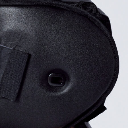 Kwon Vollschutzhelm Kopfschutz Move Guard schwarz - Seitenansicht Nahaufnahme