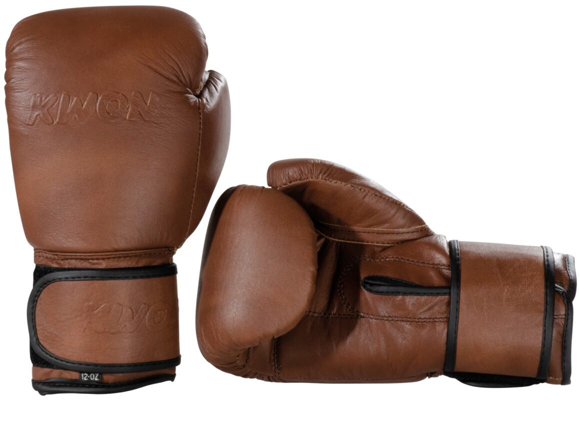 Kwon Boxhandschuhe knocking braun - Vorderseite und Rückseite ist seitlich liegend