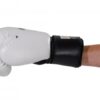 Kwon Clubline Boxhandschuhe Pointer Small Hand 8oz weiß - Ansicht seitlich mit Arm