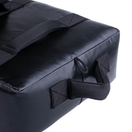 Kwon Schlagkissen Multi Grip gebogen schwarz - Ansicht Nahaufnahme Haltegurt