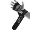 RDX Aura Plus T-17 MMA Handschuhe Grappling schwarz-gold - Innenhand mit Ansicht Klettband offen mit Hand