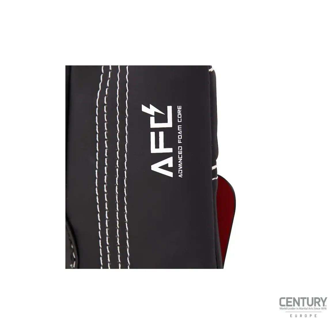 Century Brave Boxhandschuhe schwarz-rot-weiß - Nahaufnahme Advanced Foam Core