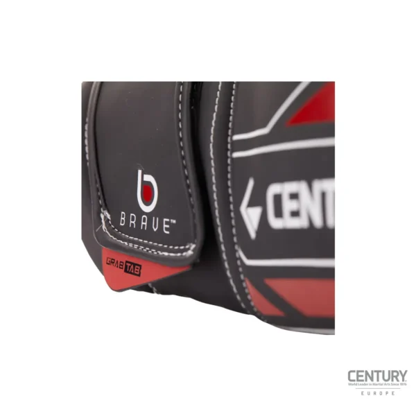 Century Brave Boxhandschuhe schwarz-rot-weiß - Nahaufnahme Grab Tab Klett