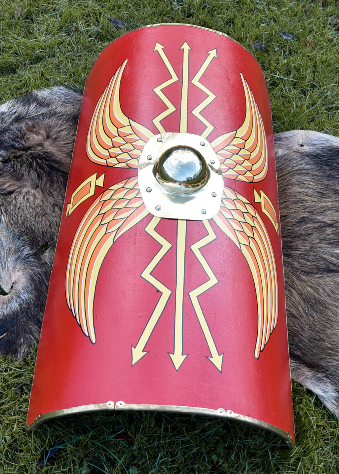 Umbo, Römischer Schildbuckel mit Schrauben (Messing)