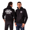 Kwon Professional Boxing Kapuzenpullover schwarz - Front und Rückansicht an zwei Männern