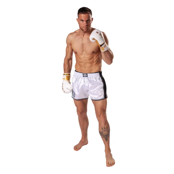 Kwon Professional Boxing Thai Kick Box Shorts Evolution weiß - Ansicht an Boxer