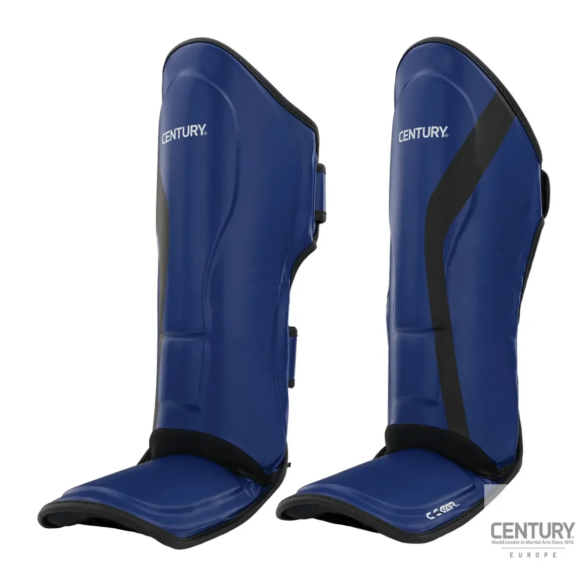 Century Schienbein Spannschutz C-Gear Determination Wako zertifiziert blau-schwarz - seitliche Vorderansicht von rechts
