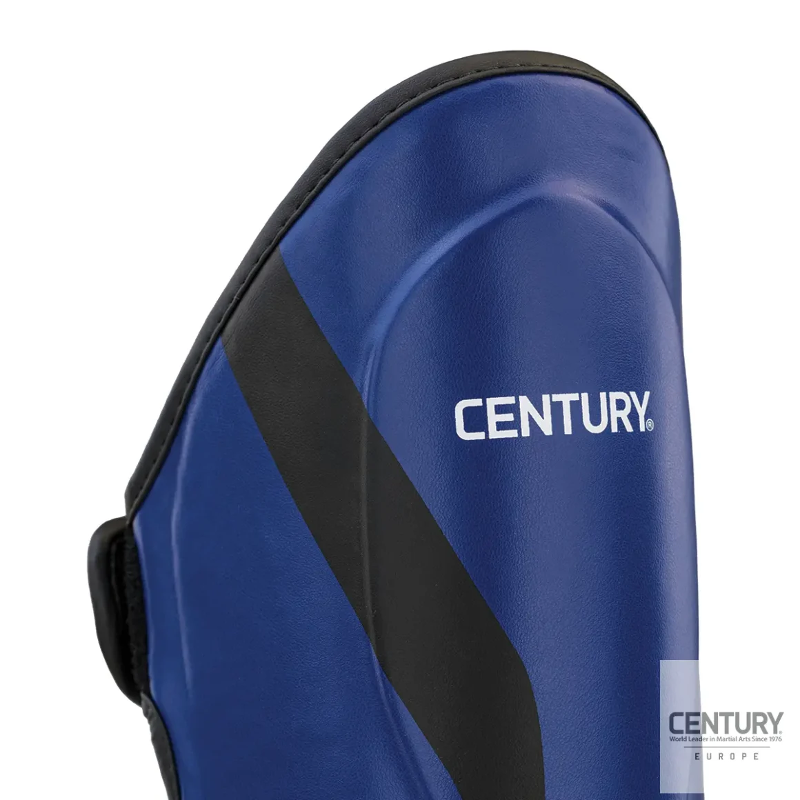 Century Schienbein Spannschutz C-Gear Determination Wako zertifiziert blau-schwarz - Nahaufnahme Oberteil Schienbeinschutz