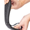 United Cutlery Slapper Night Watchman - zwei Hände halten den Slapper leicht gekrümmt nach vorne