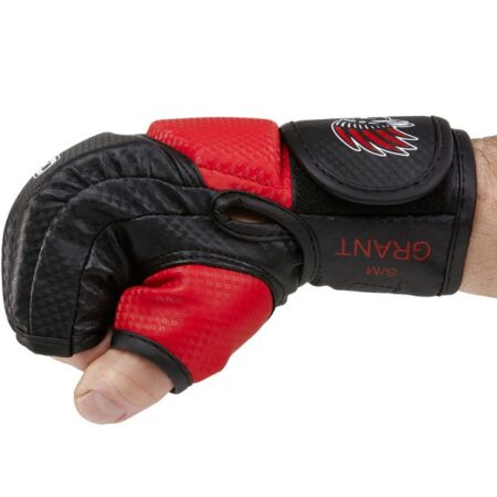 CEEROC MMA Handschuhe Grant vor gekrümmt mit Daumen carbon rot - Seitenansicht