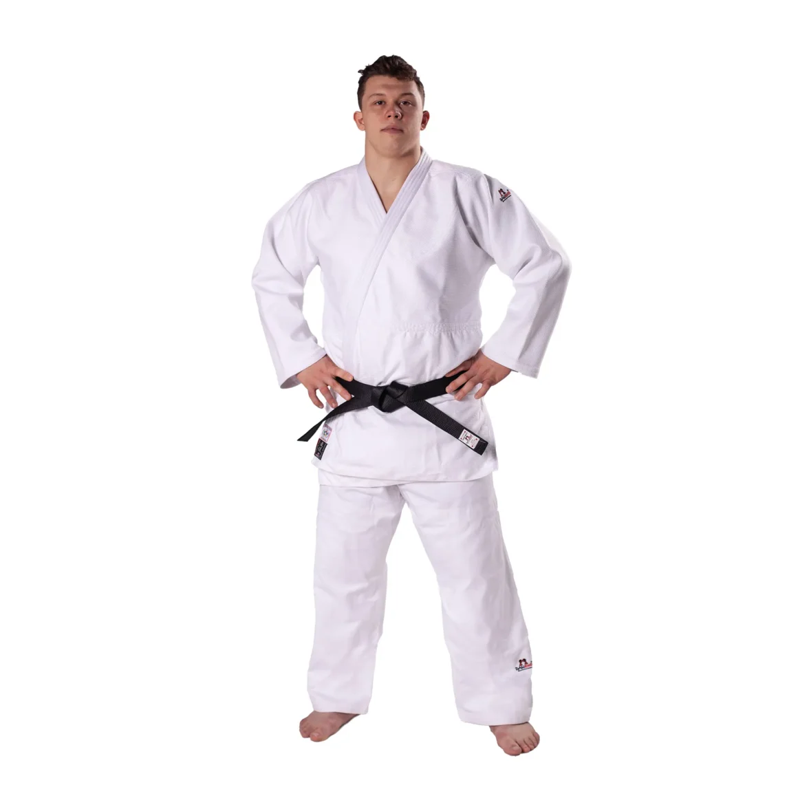 Danrho Judoanzug Ultimate 750 IJF anerkannt in Japansicher Werbung - vorderansicht an kampfsportler