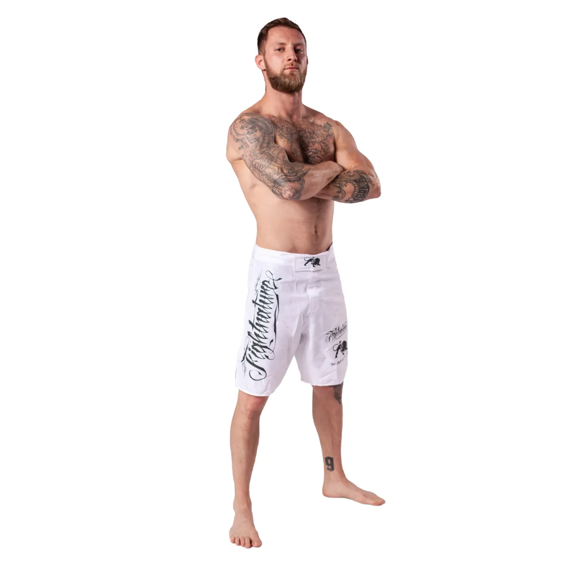 Fightnature MMA Shorts reflektierender Druck weiß - Ansicht an Kampfsportler