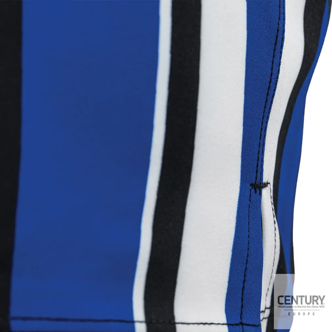 Punok Unisex Fight Shorts schwarz-blau-weiß - Nahaufnahme Seitenansicht