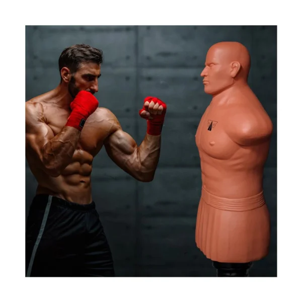 Fox Fight Hank Box Dummy Boxdummy Standboxsack Boxpuppe höhenverstellbar 160-180cm natur - Boxer beim Training