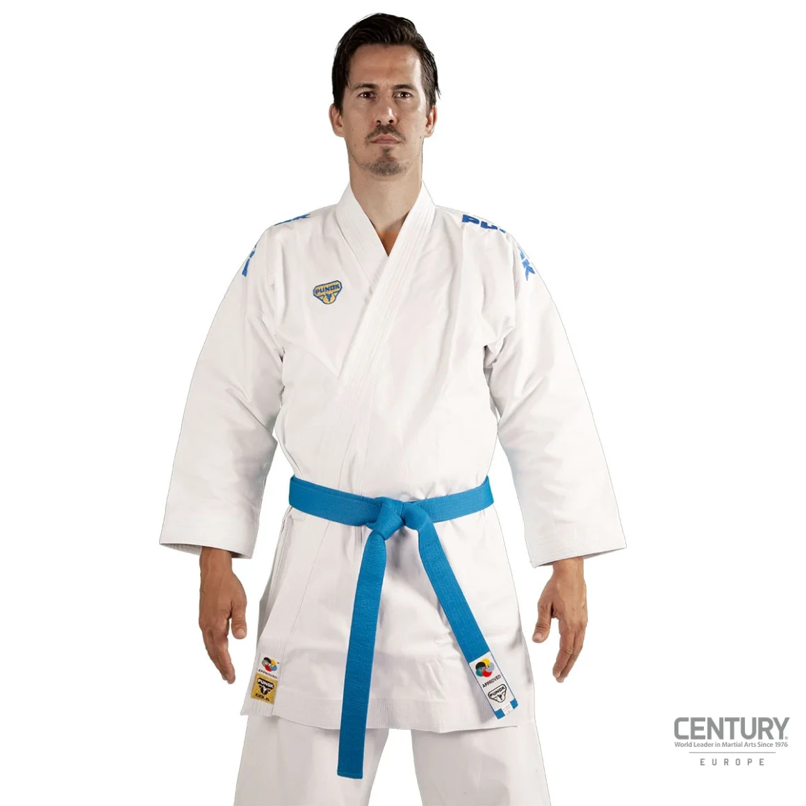 Punok WKF Wettkampf Gold Kata Uniform 3 Teile Set weiß - Anzug (blau) Vorderansicht an Kampfsportler