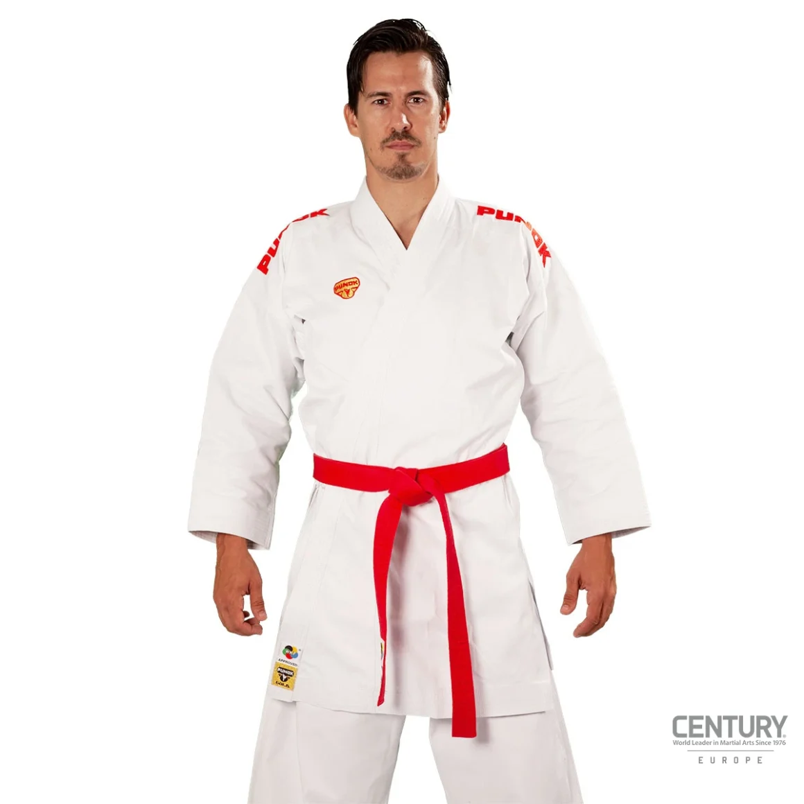 Punok WKF Wettkampf Gold Kata Uniform 3 Teile Set weiß - Anzug (rot) Vorderansicht an Kampfsportler