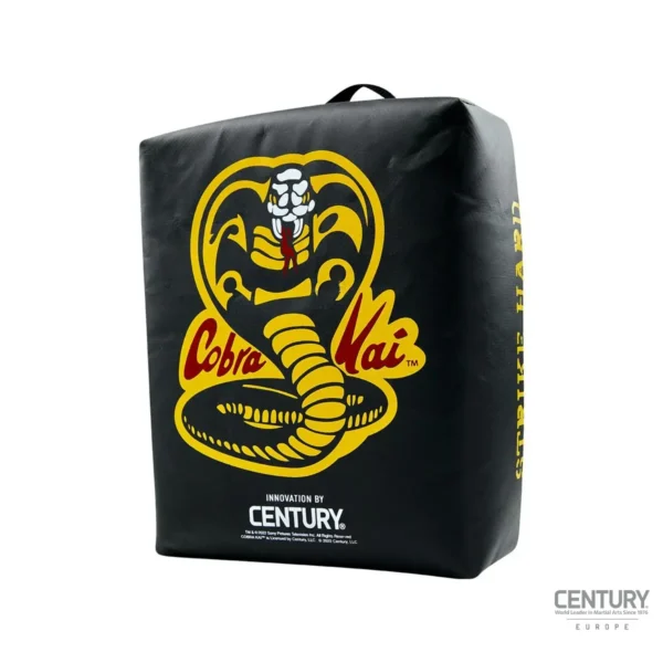 Cobra Kai quadratische Handpratze schwarz Schlangenmotiv - Vorderansicht von rechts