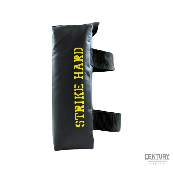 Cobra Kai quadratische Handpratze schwarz Strike Hard Schriftzug - Seitenansicht