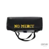 Cobra Kai quadratische Handpratze schwarz no mercy Schriftzug - Unteransicht