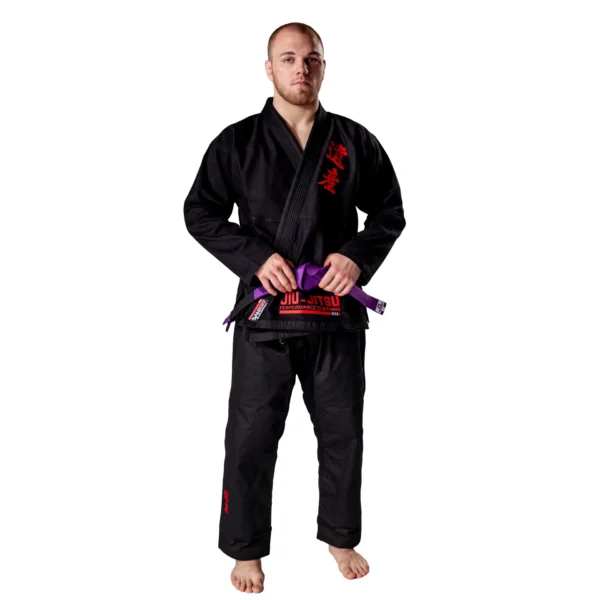 Danrho Brazilian Jiu Jitsu Anzug Legacy 400g schwarz - Vorderansicht an männlicher Person