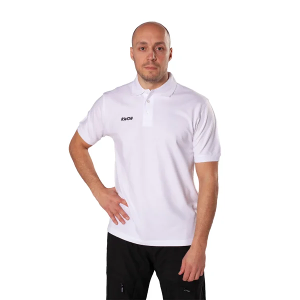 Kwon Poloshirt weiß - Vorderansicht an einem Mann