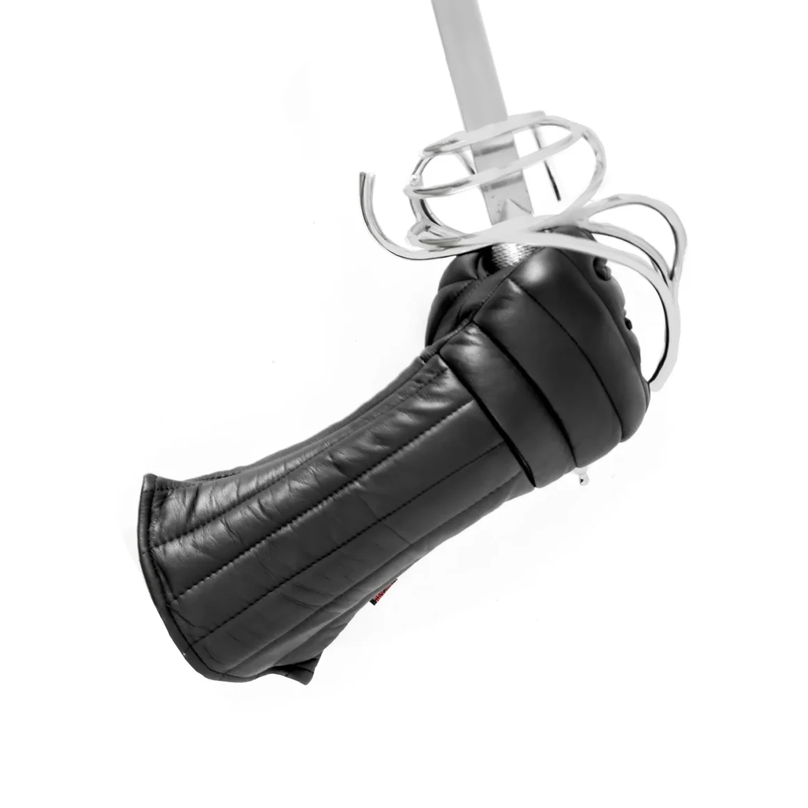 Red Dragon Rapier Handschuhe schwarz - hält Degen in der Hand