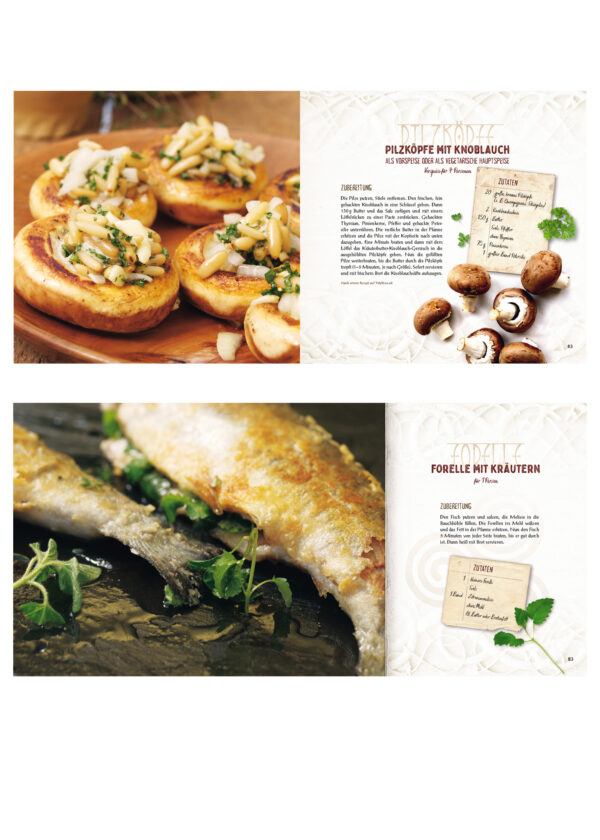 Das Wikinger Kochbuch Buchausschnitt - Oben sind gebratene Pilzköpfe mit Knoblauch auf Brot abgebildet, daneben ein Rezepttext und Champignons als Deko. Unten: knusprig gebratene Forellen mit Kräutern und ein weiteres Rezept mit Zutatenliste. Die Seiten sind im rustikalen Stil mit Naturmotiven gestaltet