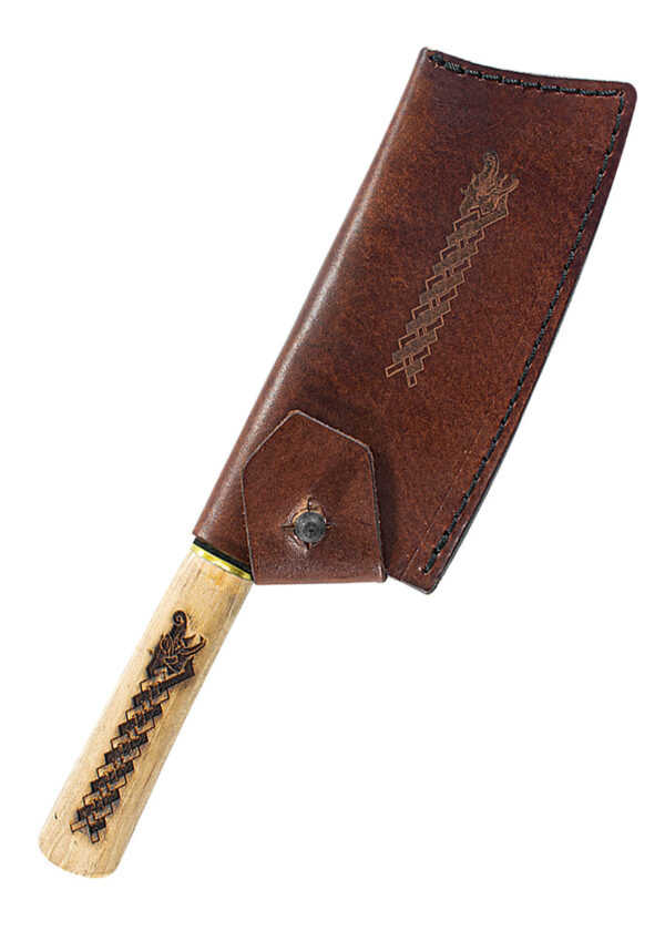 Condor Norse Dragon Cleaver Carbonstahl Hickoryholz - Klinge nach oben rechts zeigend mit Lederhülle ummantelt, auf einem weißen Hintergrund