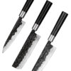 Samura Blacksmith Set aus 3 Küchenmessern schwarzer Griff - alle drei Größen mit der Klinge nach links unten auf einem weißen Hintergrund