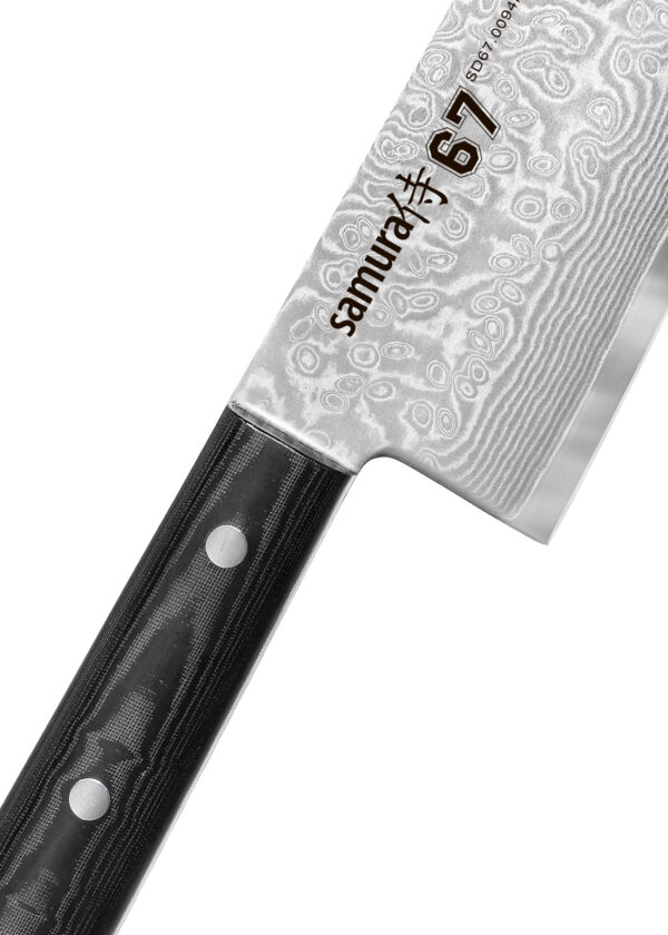 Samura Damascus 67 Micarta Griff - Nahaufnahme Griff und Klinge zeigt nach rechts oben, auf einem weißen Hintergrund