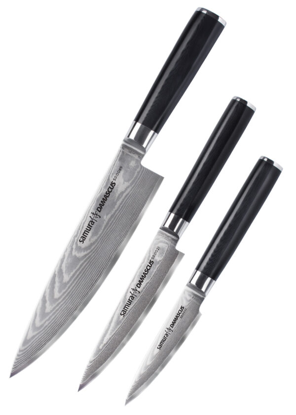 Samura Damascus Kochmesser Set 3-teilig schwarzer Griff - alle drei Größen mit der Klinge nach unten links gerichtet, auf einem weißen Hintergrund