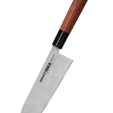 Samura Okinawa Santoku Küchenmesser 175 mm braun-schwarzer Griff - Klinge nach links unten gerichtet, auf einem weißen Hintergrund