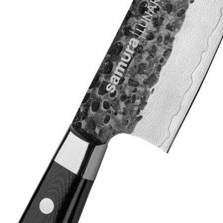 Samura Pro-S Lunar Küchenmesser Nakiri 167 mm Griff schwarz - Nahaufnahme Klinge und Griff, auf einem weißen Hintergrund