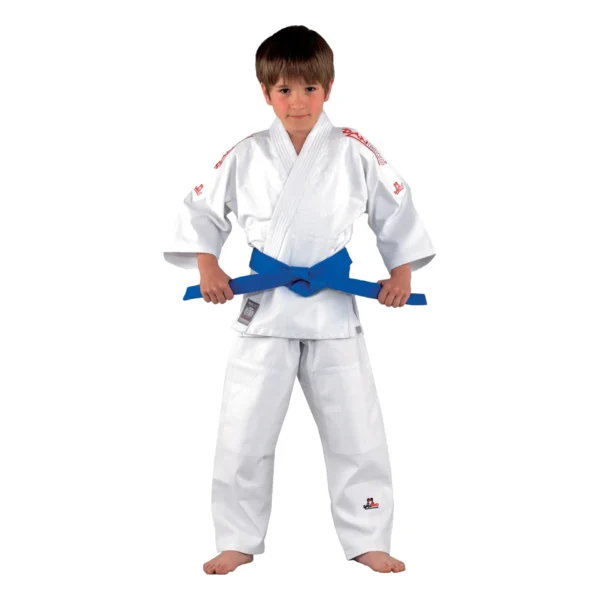 Danrho Judo Ju Jutsu Anzug O Goshi weiß - Vorderansicht an Junge mit blauem Gürtel