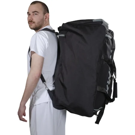 Kwon Duo Sporttasche Los Angeles mit Rucksackfunktion - auf dem Rücken getragen, Ansicht von links