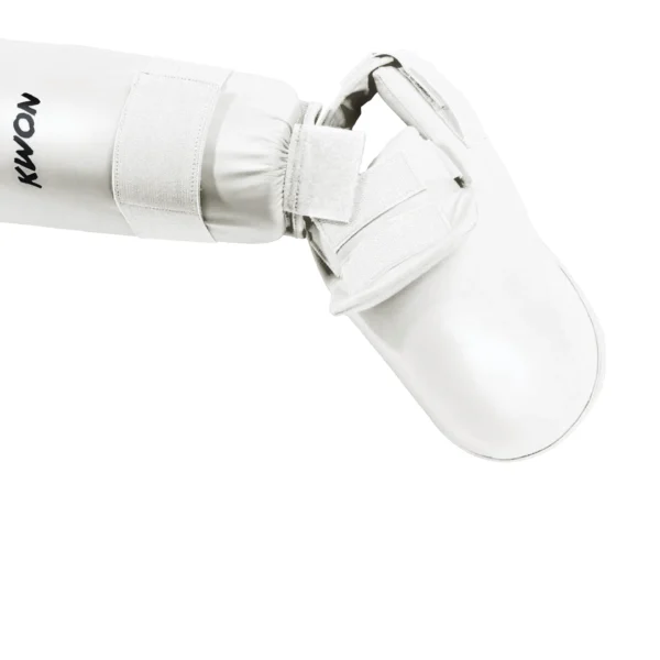 Kwon Karate Schienbein- und Spannschutz weiß in Seitenansicht