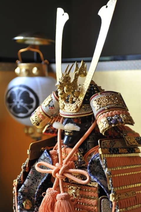 Prunkvolle Samurai-Rüstung